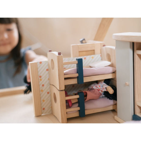 Kid playing PlanToys Children's Room - Orchard